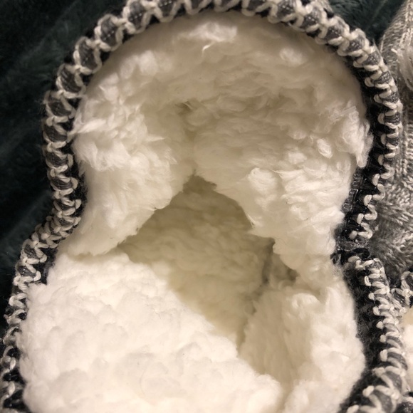 House slippers. Beautiful Aztec black and gray print.  Excellent condition - Picture 5 of 9